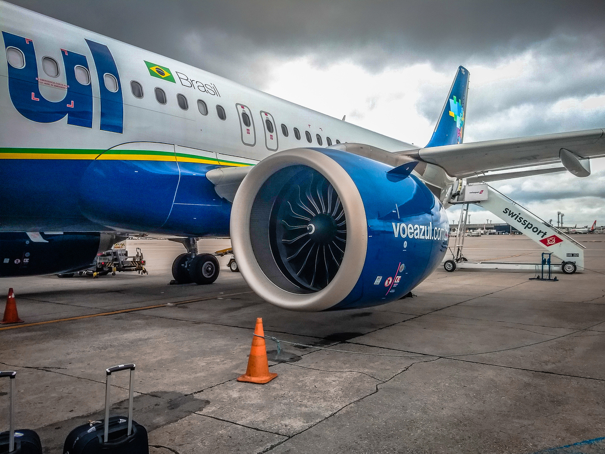 A Azul suspenderá voos em 12 cidades brasileiras a partir do 10 de março de 2025