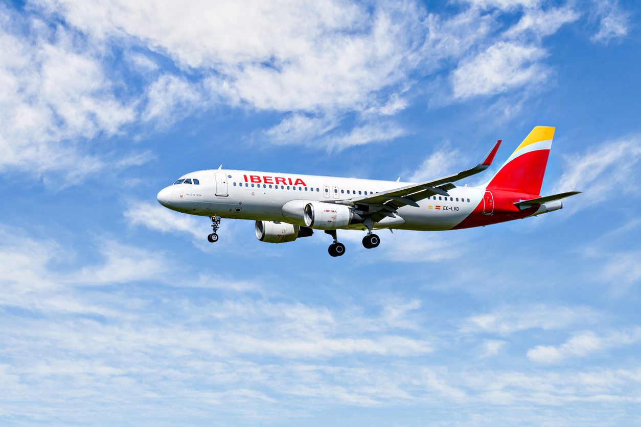 Pernambuco inaugura voo direto para Madri operado pela Iberia