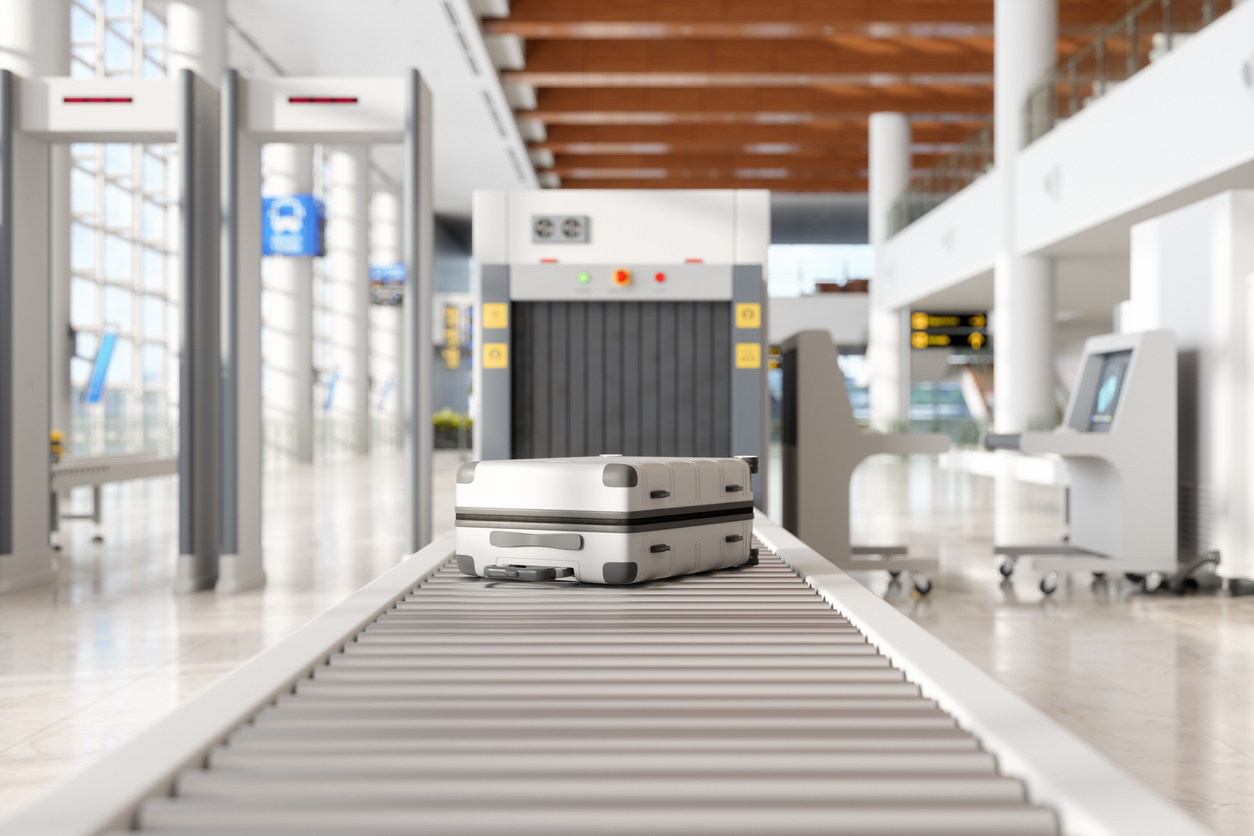 Após exigência de ziplock, Aeroporto de Guarulhos recebe novos equipamentos de raio-x doados pelos EUA