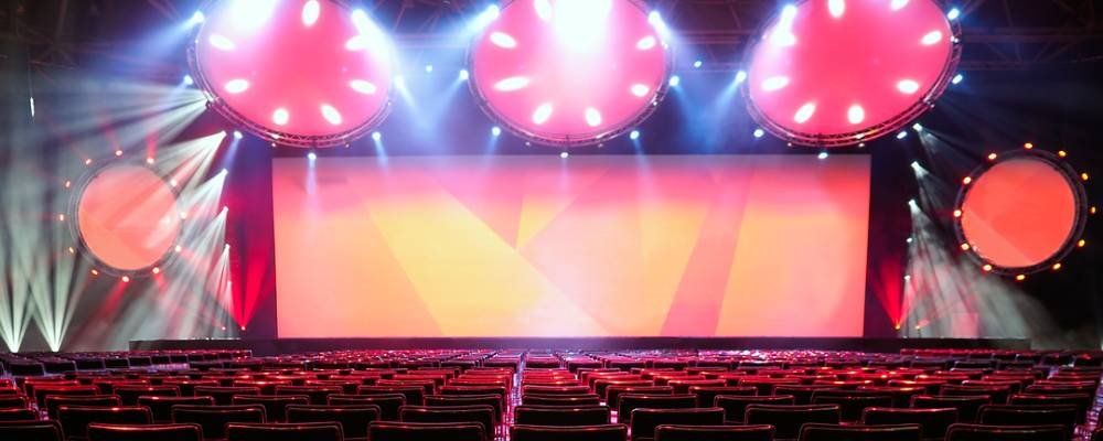 Cenografia em Eventos Corporativos: Impacto e Experiência